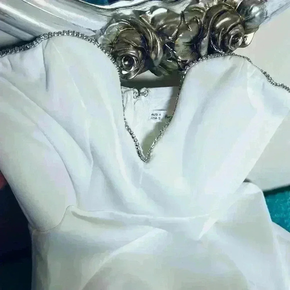 🔥Strapless/ fitted dress🔥 - Picture 3 of 10